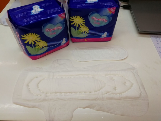 Wingless Zijde Beschikbare Maandverbanden 410mm met Zachte Katoenen Stoffen FDA
