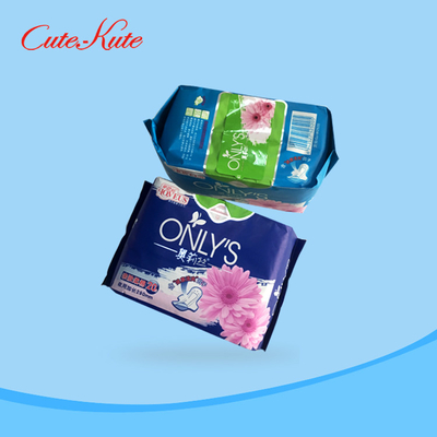 Van Katoenen van parfummaxi pad absorbency fluff pulp ODM Dekkings Sanitaire Stootkussens