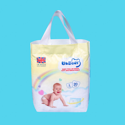 De witte ADL-Baby trekt Broek uit het Super Organische Absorptievermogen Gedrukte Luiers uittrekt